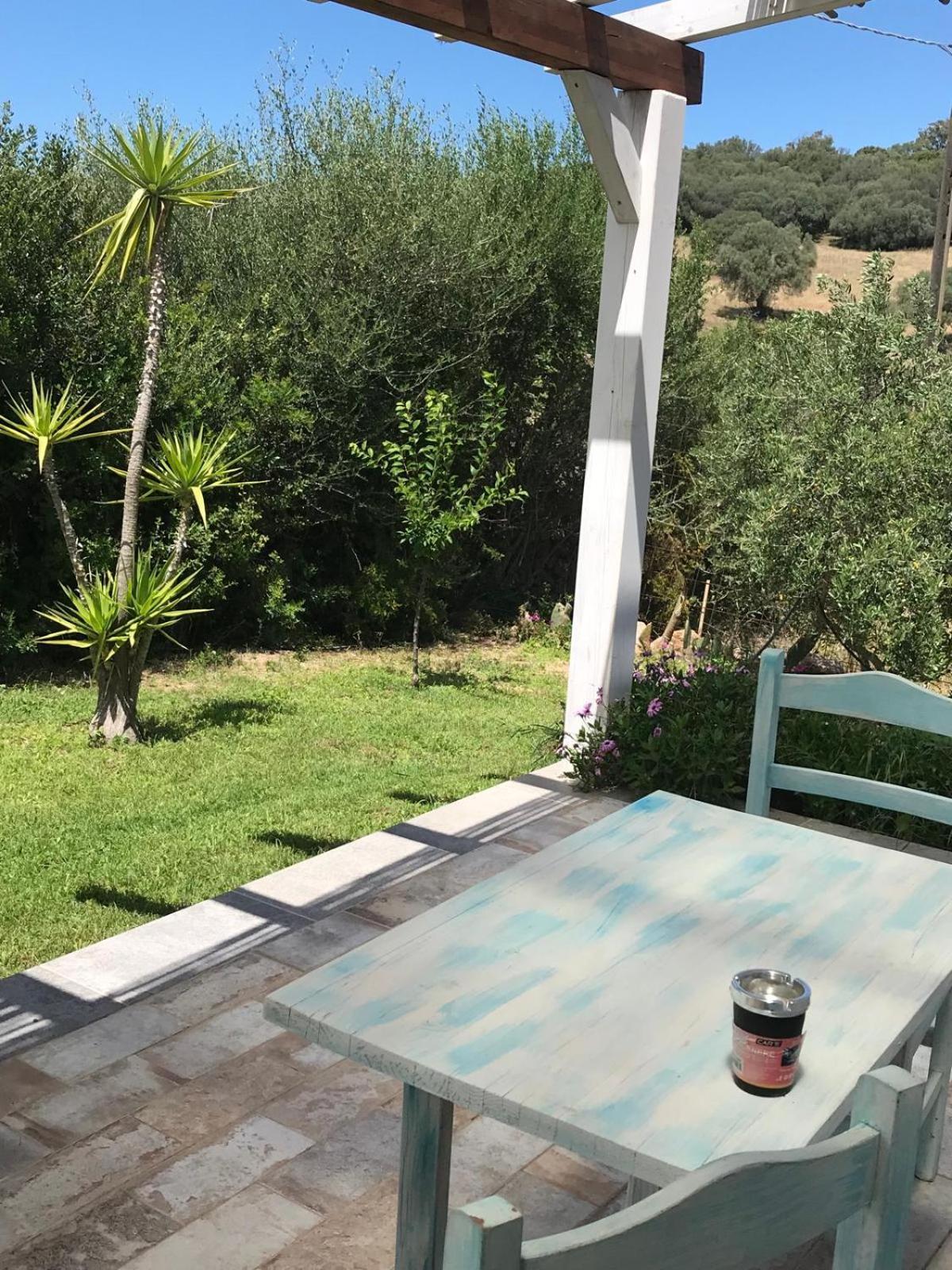 La Fragola In Campagna 6 K M Da San Pantaleo Hotel Bagian luar foto